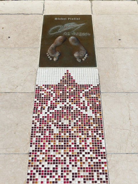 正是他自信 正是他自信